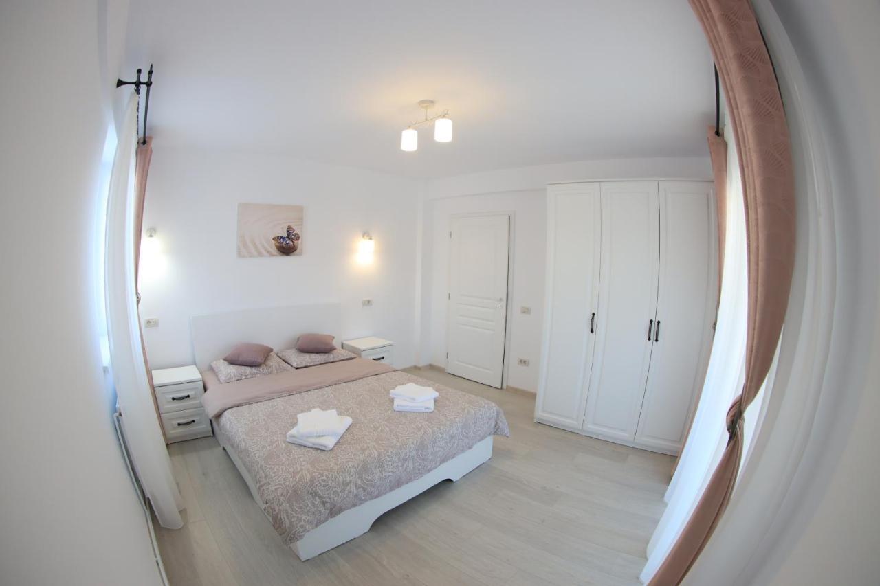 White Apartment Gura Humorului, Bucovina, Voronet Экстерьер фото